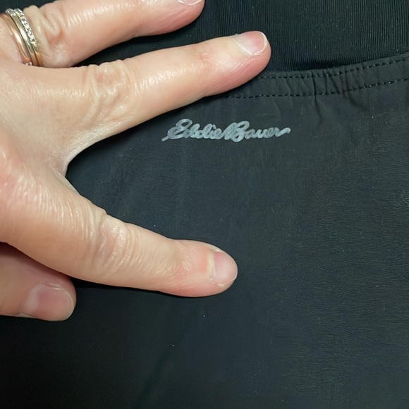 Eddie Bauer size 10 Black Athletic Mini Pencil Skirt with Built-in Short Pockets - Picture 6 of 9